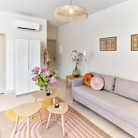 Mas Du Chateau De La Piscine Apartament *