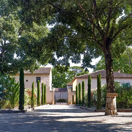 Mas Du Chateau De La Piscine Apartament *